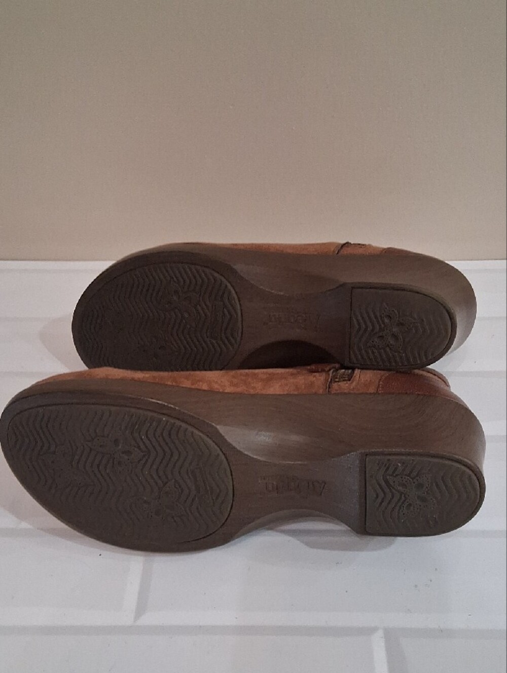 Alegria Sloan Brown Suede Bootie Size 8 - Picture 10 of 11